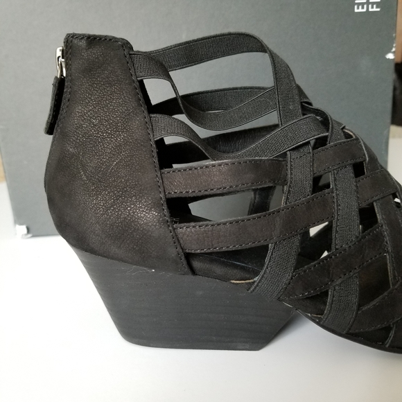 Eileen Fisher strappy sandals - Picture 3 of 5